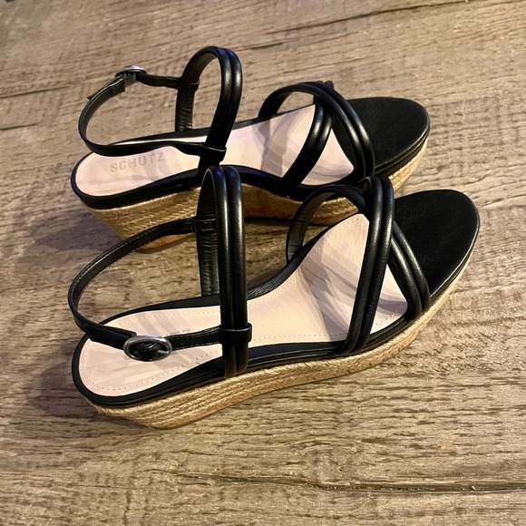 SCHUTZ Isla Sandals. - Picture 5 of 10